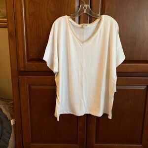 Chico’s white linen V neck tee size 3/XL(16).